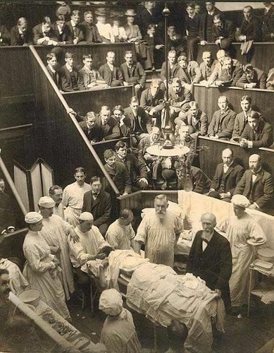Learning from Medical Photography Collecting