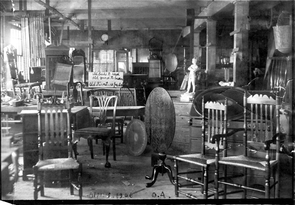 Olaf Althin’s showroom in Boston, 1906 photo: Winterthur Library