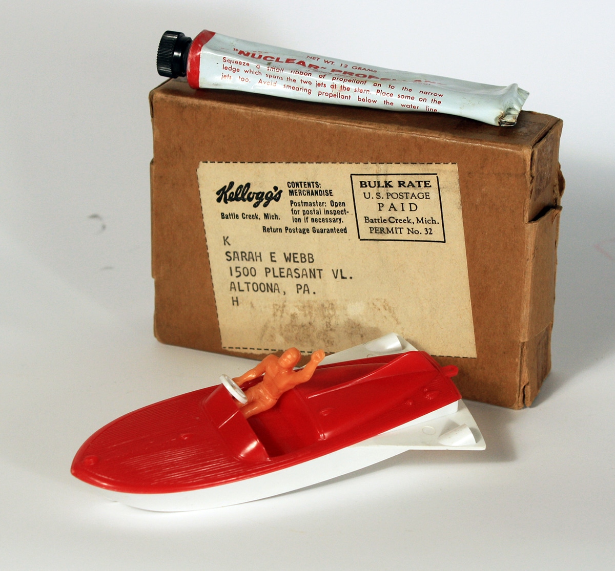A superb Chris Craft model from Kellogg’s.