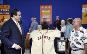 Simeon on Antiques Roadshow in San Antonio, TX.