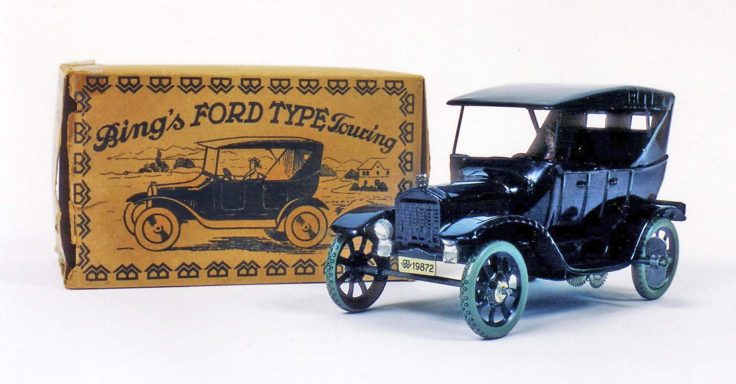 Great period artwork graced the Bing Model T boxes, this one for the Touring Car.